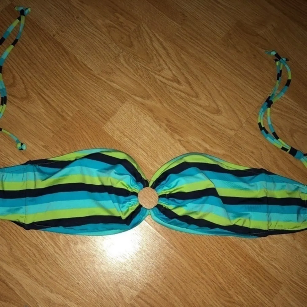 Old Navy Medium Bikini Top Green Blue‎ Stripes